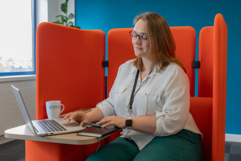 Bellrock_colleague_working_at_desk_1.jpg